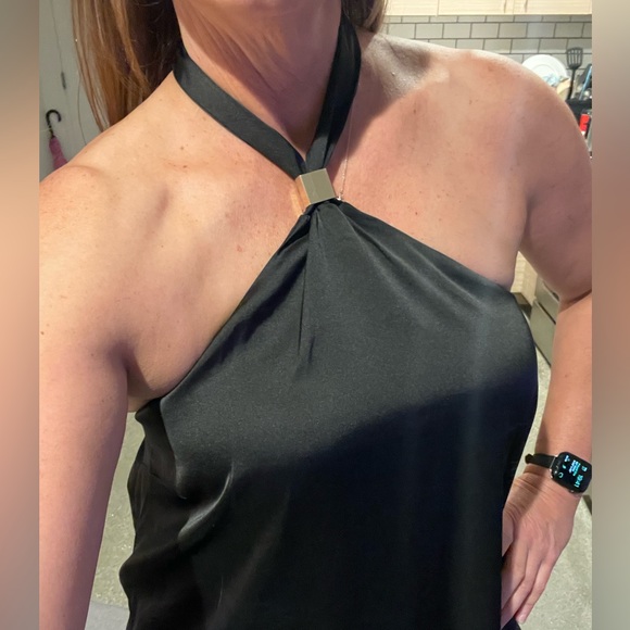 Halter style shirt - Picture 3 of 5